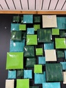Décoration Murale "Carrés" Verte, Turquoise et Blanche - 70 x 70 x 7 cm