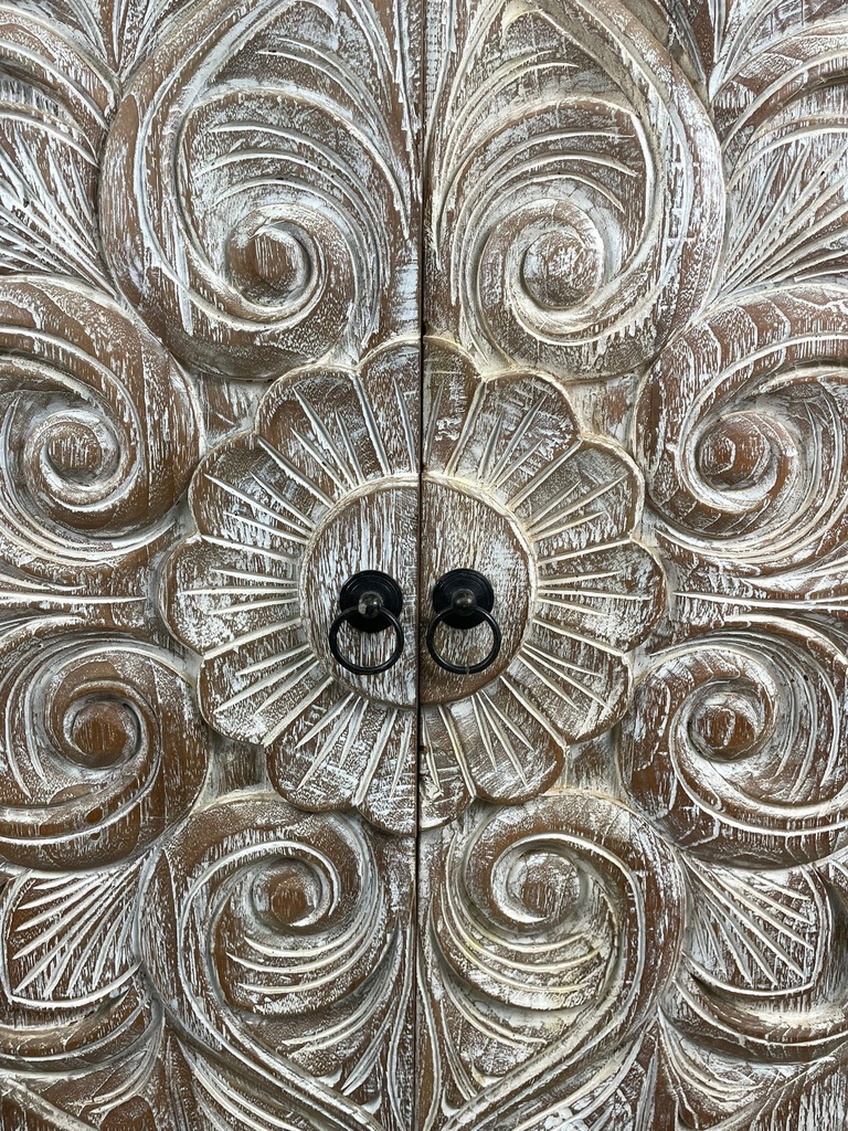 Armoire Sculptée - 2 Portes, 3 étagères, 2 tiroirs - 200 x 89 x 46 cm