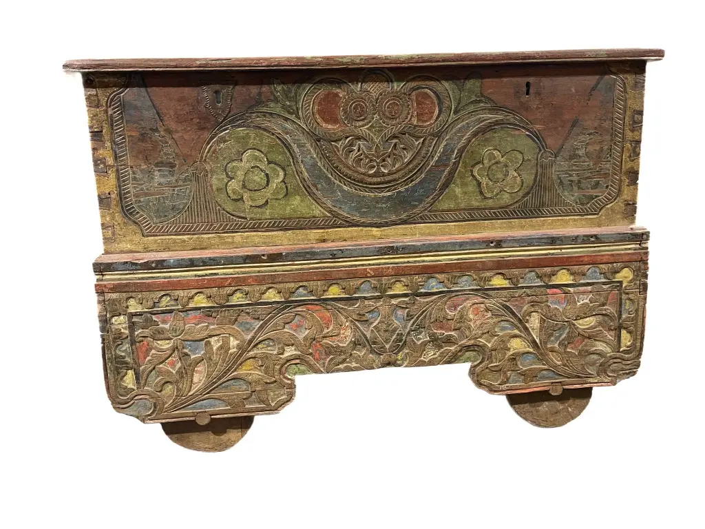 Coffre Ancien sur Roulette - 135 x 96 x 55 cm.webp