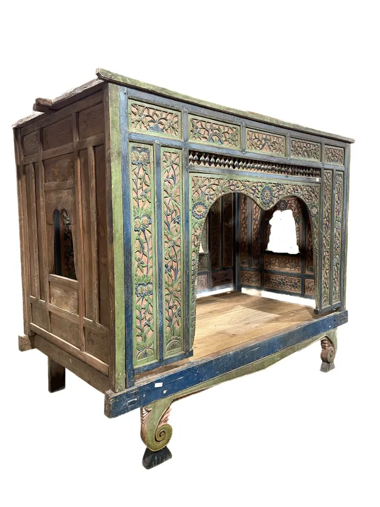 Lit Ancien - Avec gravure - 260 x 210 x 138 cm.webp