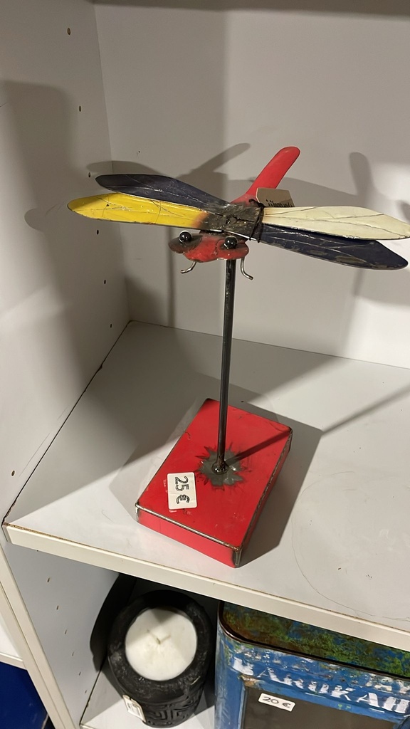 Libellule sur Socle Upcycling - 30 x 23 x 15 cm
