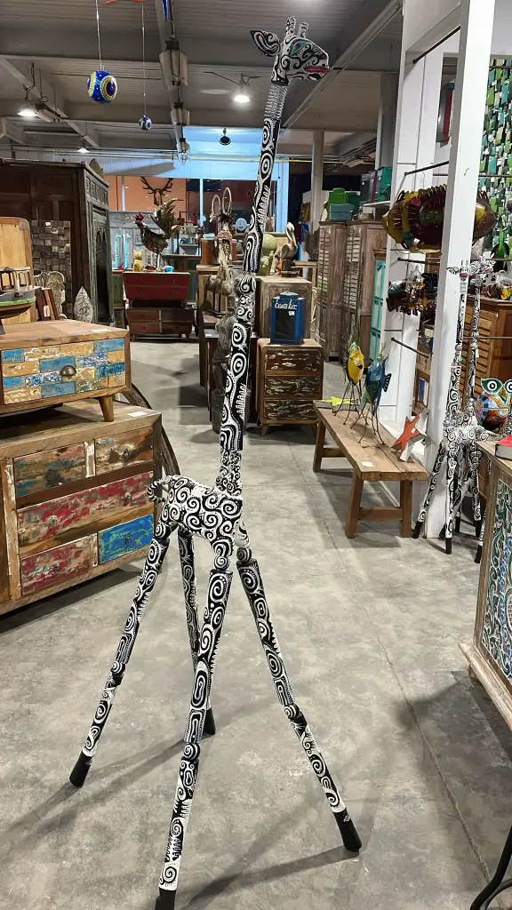 Girafe Démontable Peinte à la Main -  Noire & Blanche - 200 x 45 x 75 cm