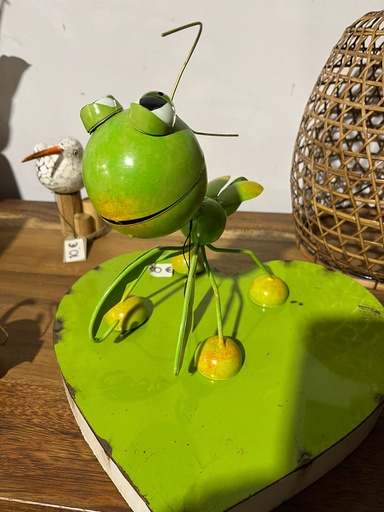 [2024-06-03-0003-B] Mante Religieuse - 22 x 10 x 22 cm