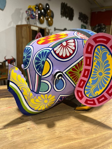 [2024-06-04-0058-B] Éléphant "Pimp" Peint à la Main - Tirelire - 27 x 38 x 38 cm