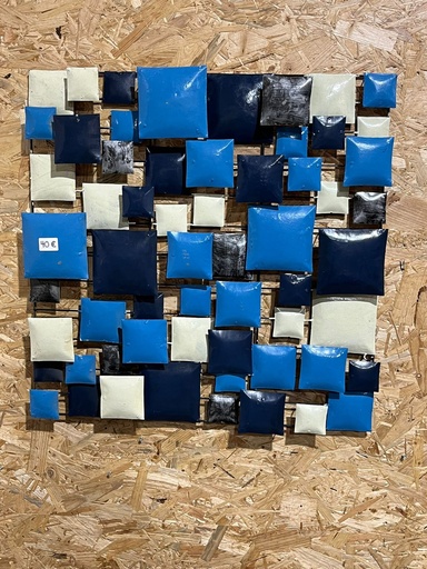 [2024-06-07-0048-B] Décoration Murale "Carrés" Bleue, Crème et Argenté - 70 x 70 x 8 cm