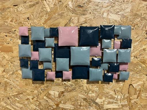 [2024-06-07-0064-B] Décoration Murale "Carrés" Bleu, Gris, Rose - 80 x 40 x 8 cm