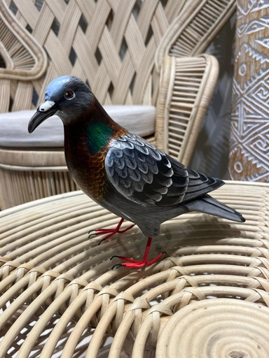 [2024-08-19-0002-B] Pigeon - 20 x 10 x 23 cm