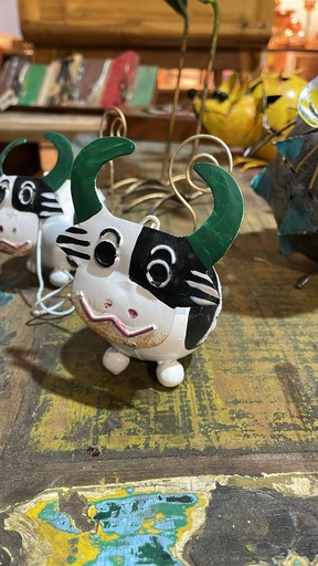 [2024-11-19-0018-B] Petite Vache - Porte Photo à Suspendre - 10 x 10 x 8 cm