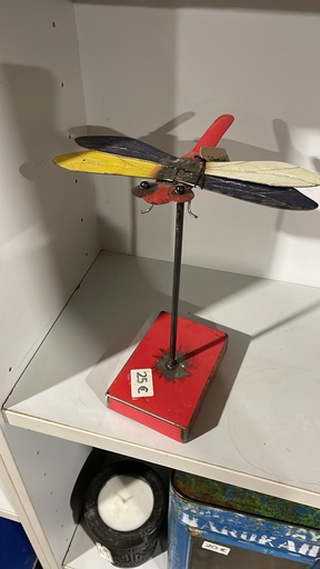 [2024-11-19-0189-B] Libellule sur Socle Upcycling - 30 x 23 x 15 cm