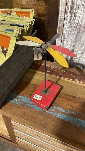[2024-11-22-0042-B] Libellule sur Socle Upcyling - 30 x 23 x 15 cm