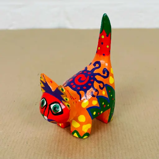 [2025-04-11-0074-CATDA8-15-B] Chat Dali - Orange & Mauve - 8 x 6 x 3 cm