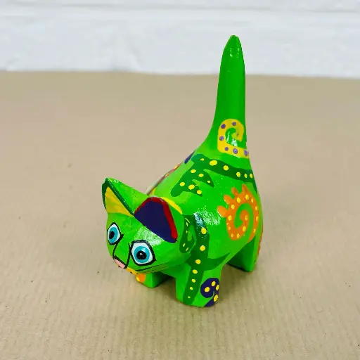 [2025-04-11-0078-CATDA8-14-B] Chat Dali - Vert Flash - 8 x 6 x 3 cm