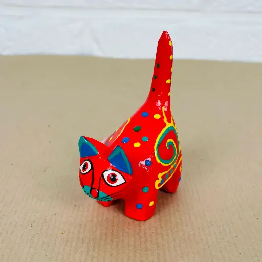 [2025-04-11-0089-CATDA8-18-B] Chat Dali - Rouge à Pois - 8 x 6 x 3 cm